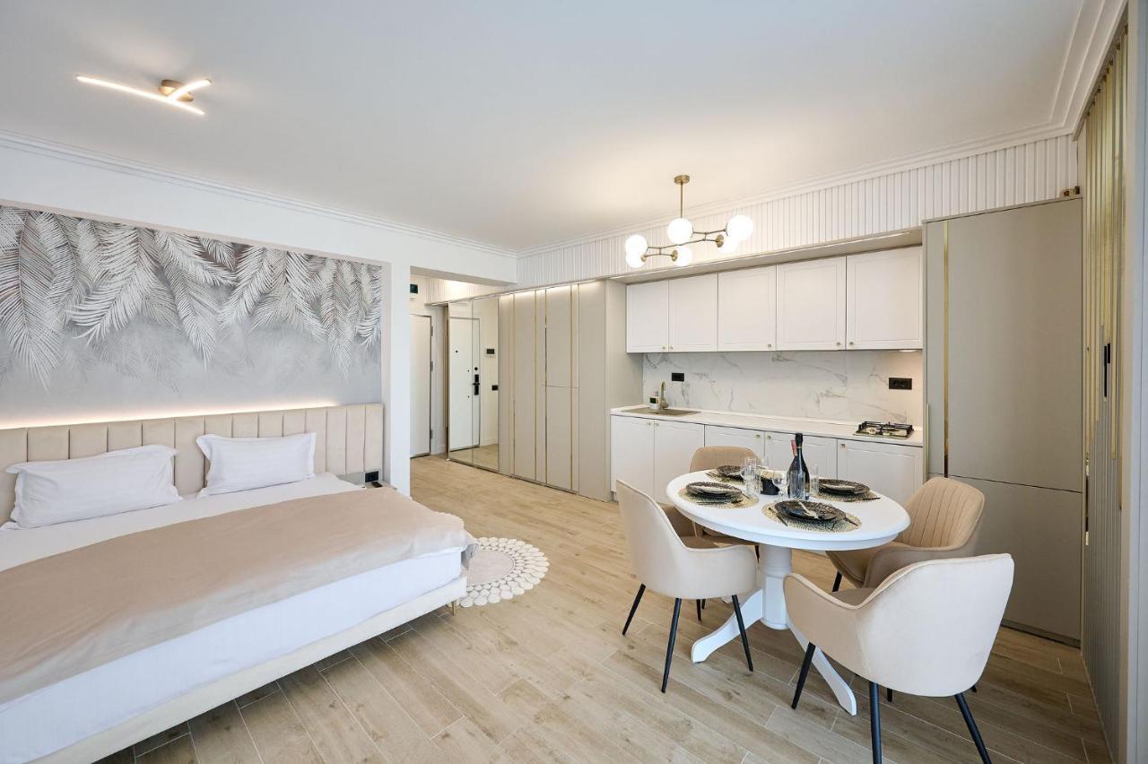 Seaview Luxury Studio In Infinity Beach Resort Mamaia Extérieur photo