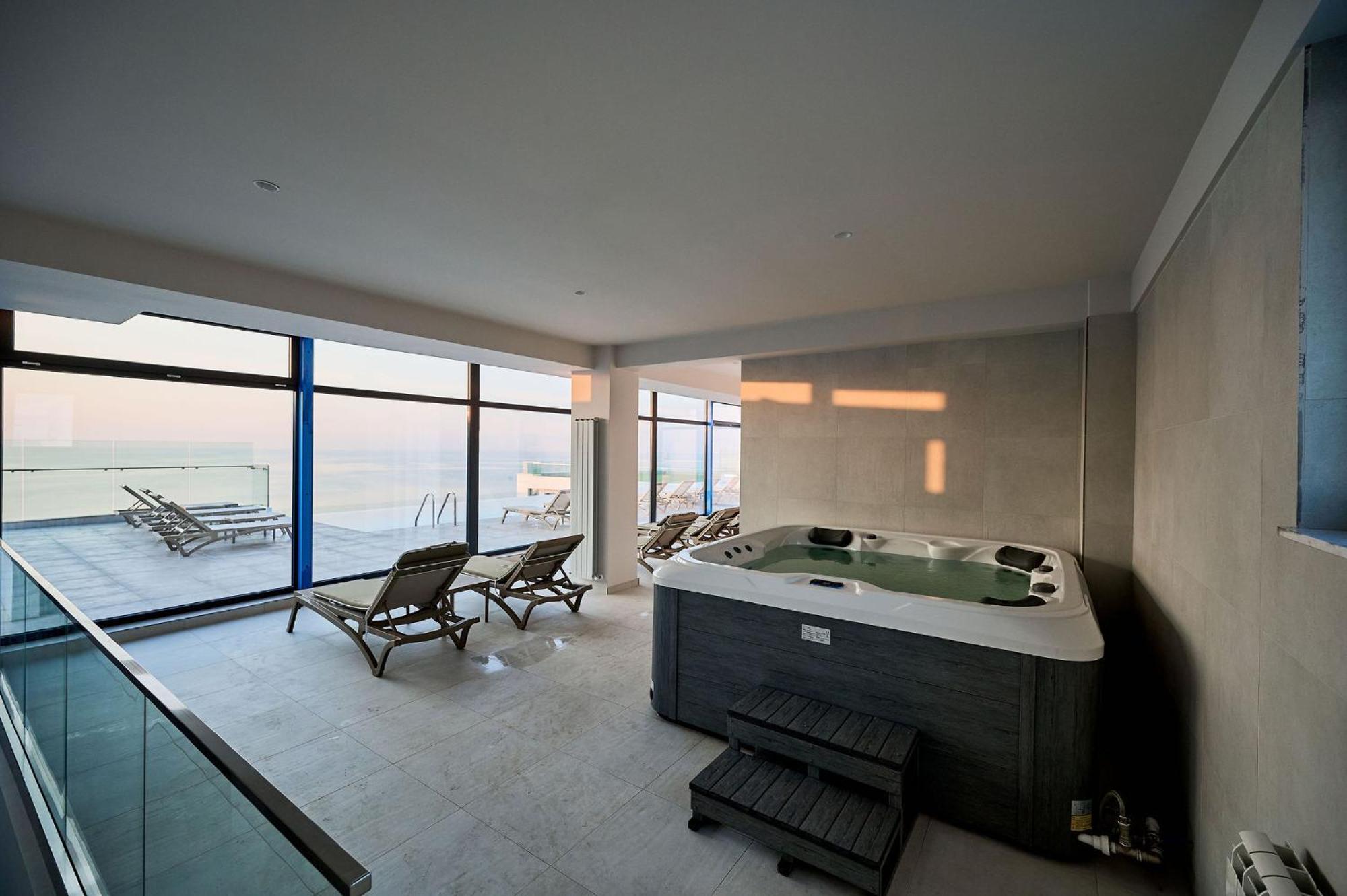 Seaview Luxury Studio In Infinity Beach Resort Mamaia Extérieur photo